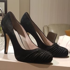 Nine West size 10 black pumps